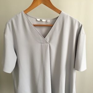 Uniqlo Grey Top Size Medium